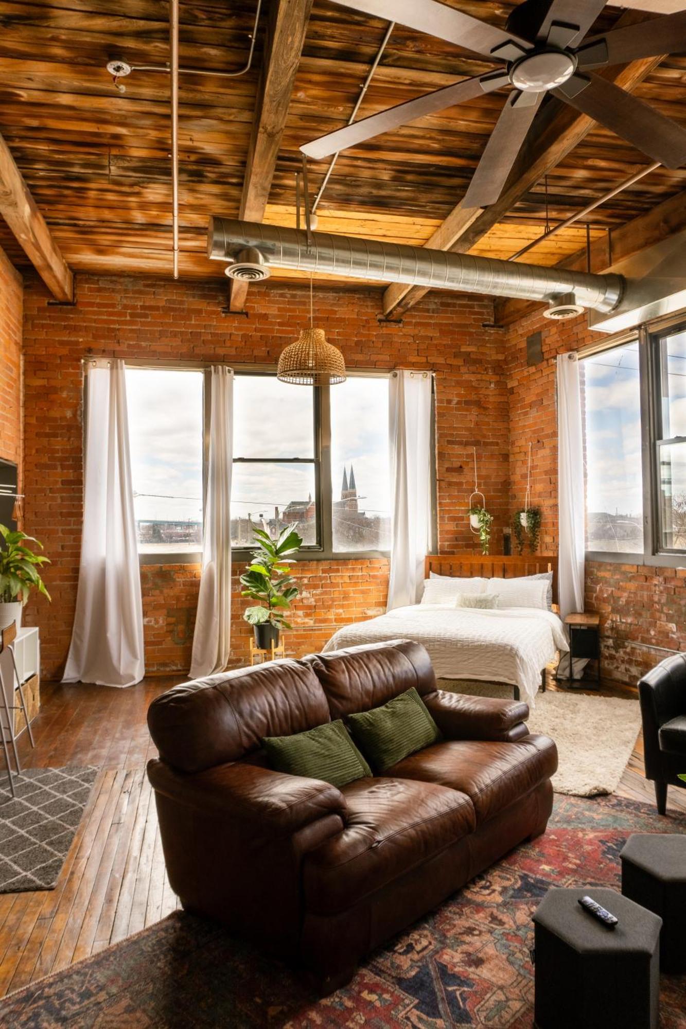 420 Friendly Canada Bridge View Loft Downtown Free Parking Detroit Buitenkant foto